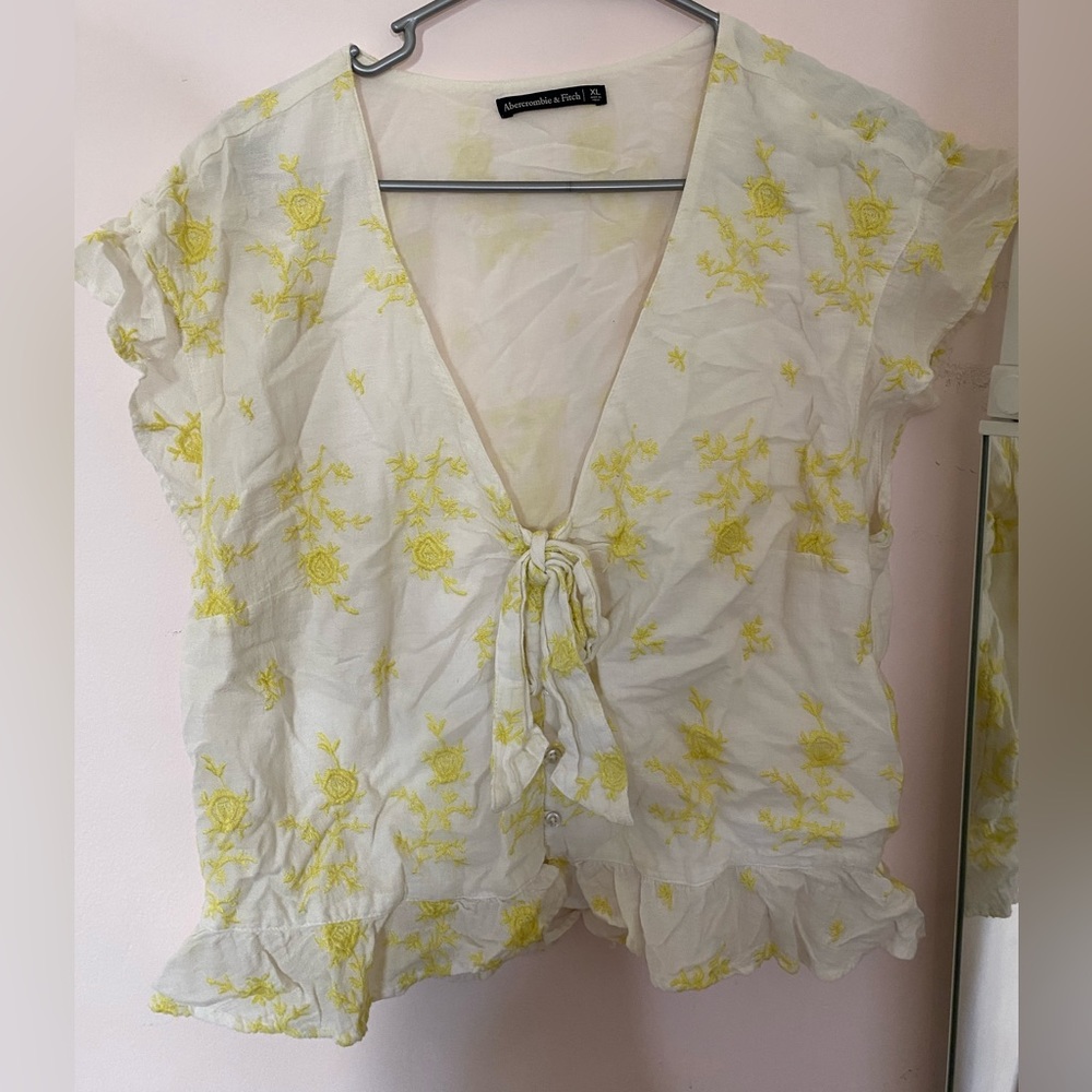Abercrombie and Fitch top
